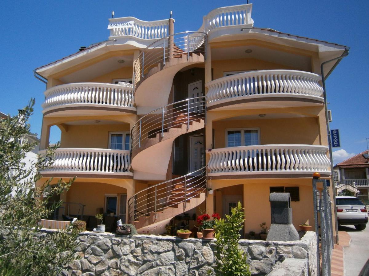 Apartments With A Parking Space Vodice - 13973 Exteriör bild