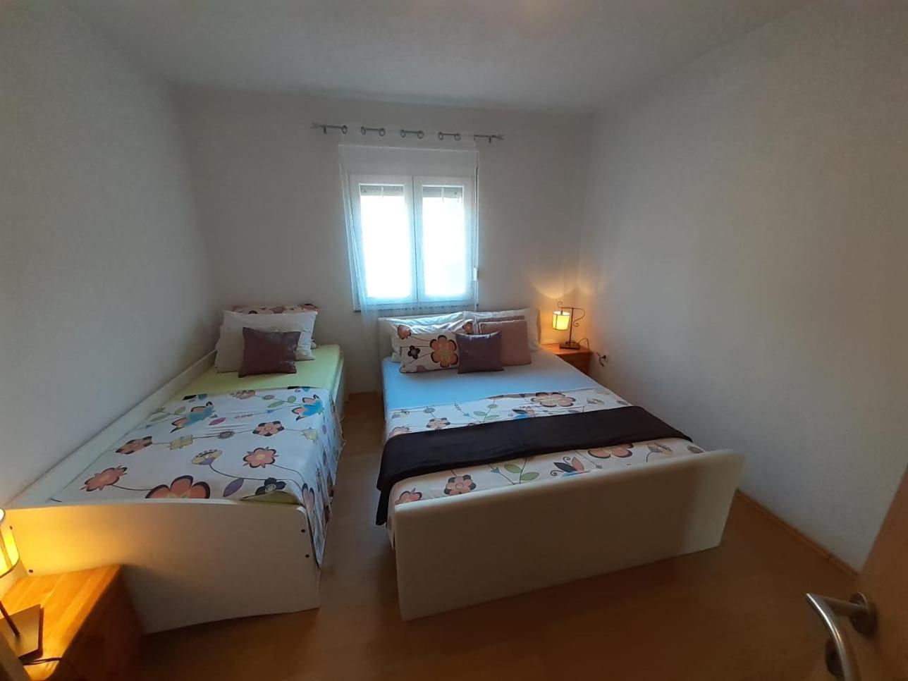 Apartments With A Parking Space Vodice - 13973 Rum bild
