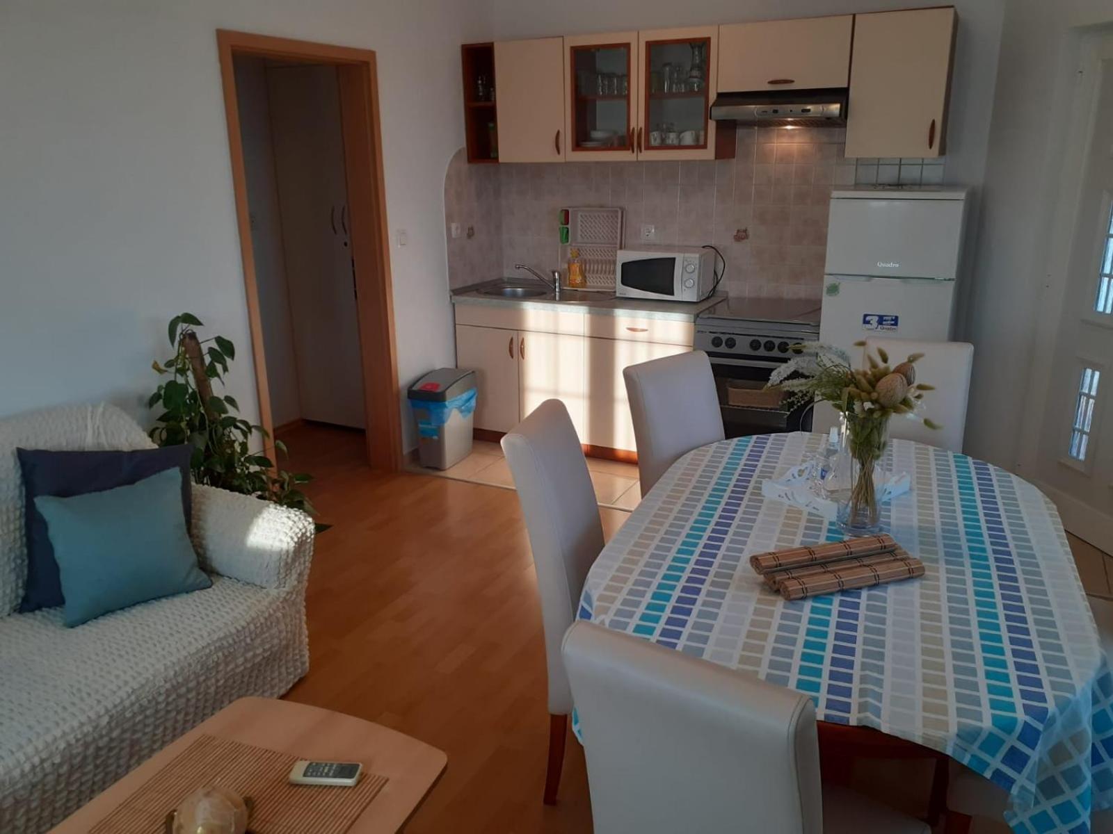 Apartments With A Parking Space Vodice - 13973 Rum bild